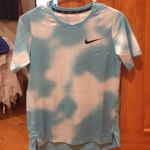 Nike dri-fit tye die shirt